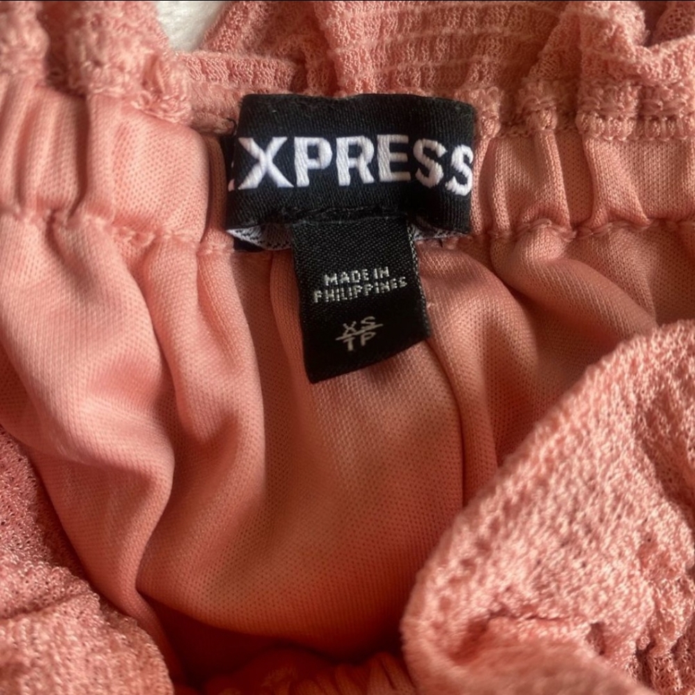 Express Blush Ruffle Top. Size XS - Picture 6 of 6